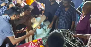 কুষ্টিয়ায় বিদ্যুৎস্পৃষ্ট হয়ে মা-ছেলের মৃত্যু
